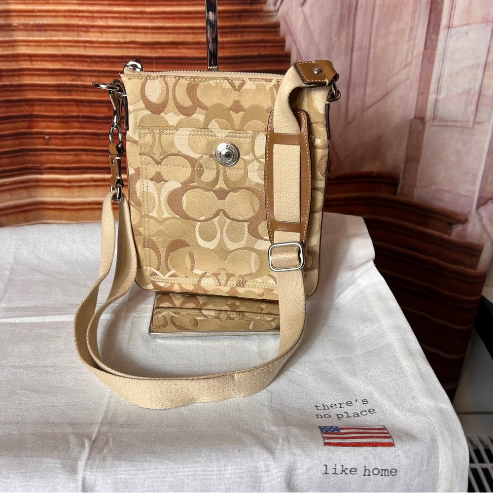Coach Tan Crossbody Bag, Canvas and Leather, adjustable strap, excellent